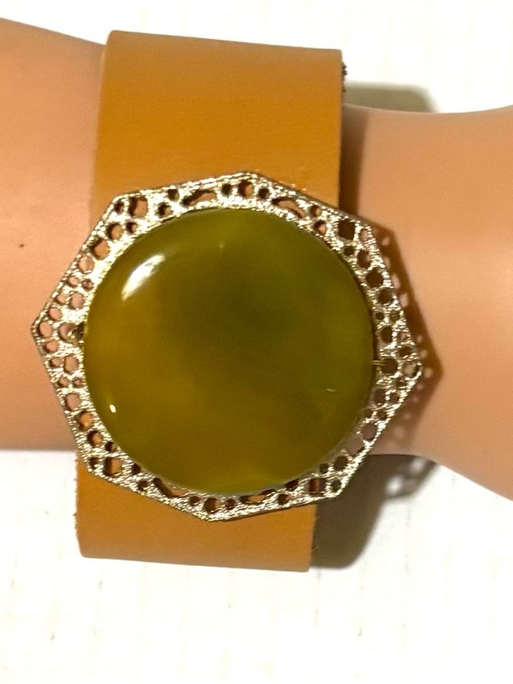 Gold-Tone Olive Stone Cuff leather Bracelet